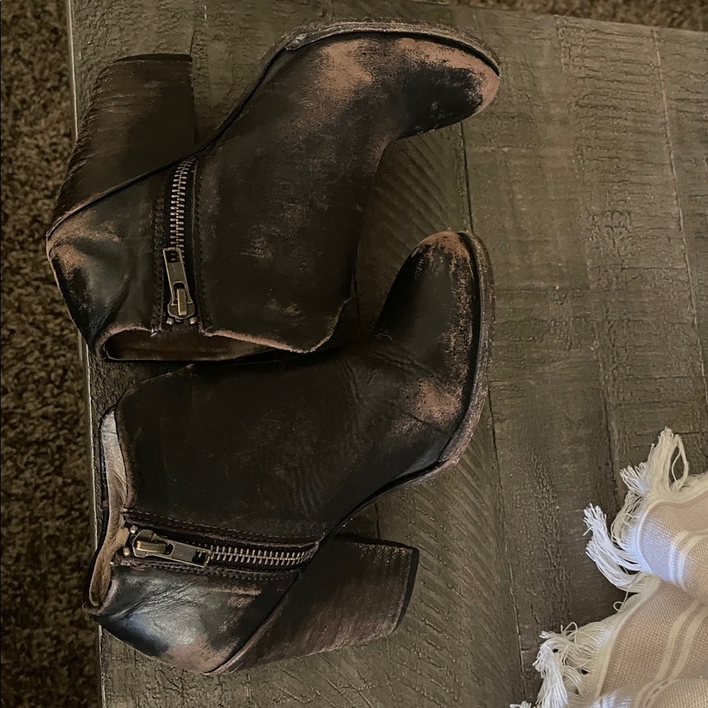 Freebird Detroit Booties
Freebird by Steven - Picture 10 of 16